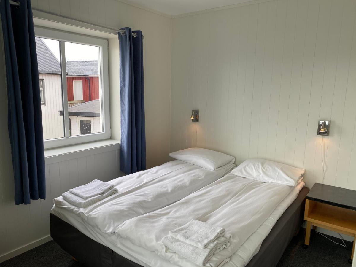 Fast Hotel Henningsvaer Exterior photo