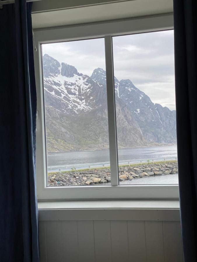Fast Hotel Henningsvaer Exterior photo